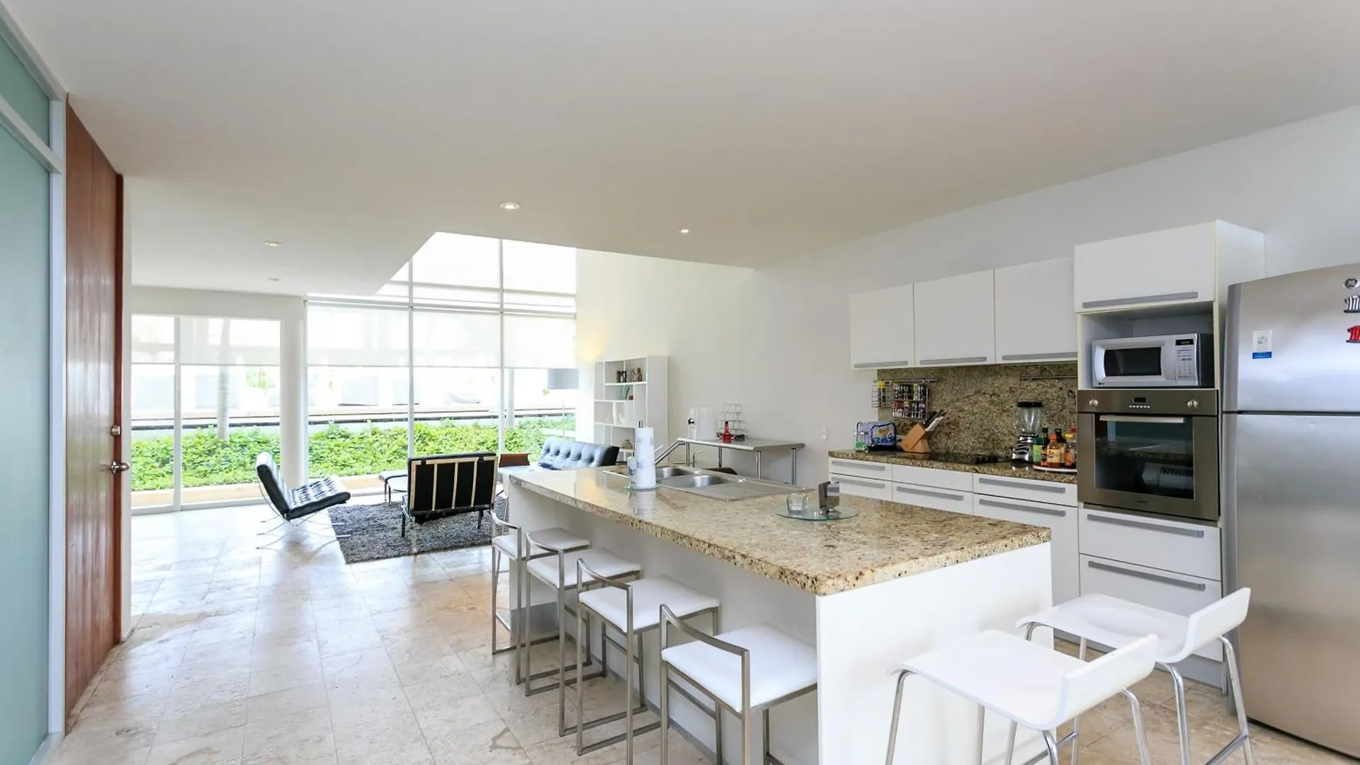 Lägenhet Spacious Magia Condo Steps To The Beach & 5Th Ave Playa del Carmen