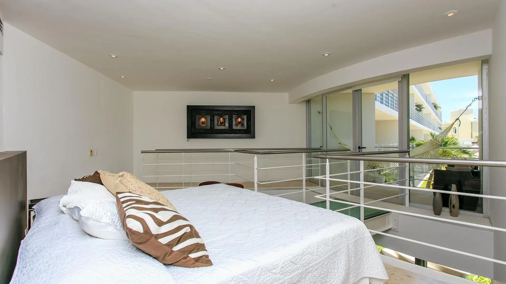 Lägenhet Spacious Magia Condo Steps To The Beach & 5Th Ave Playa del Carmen