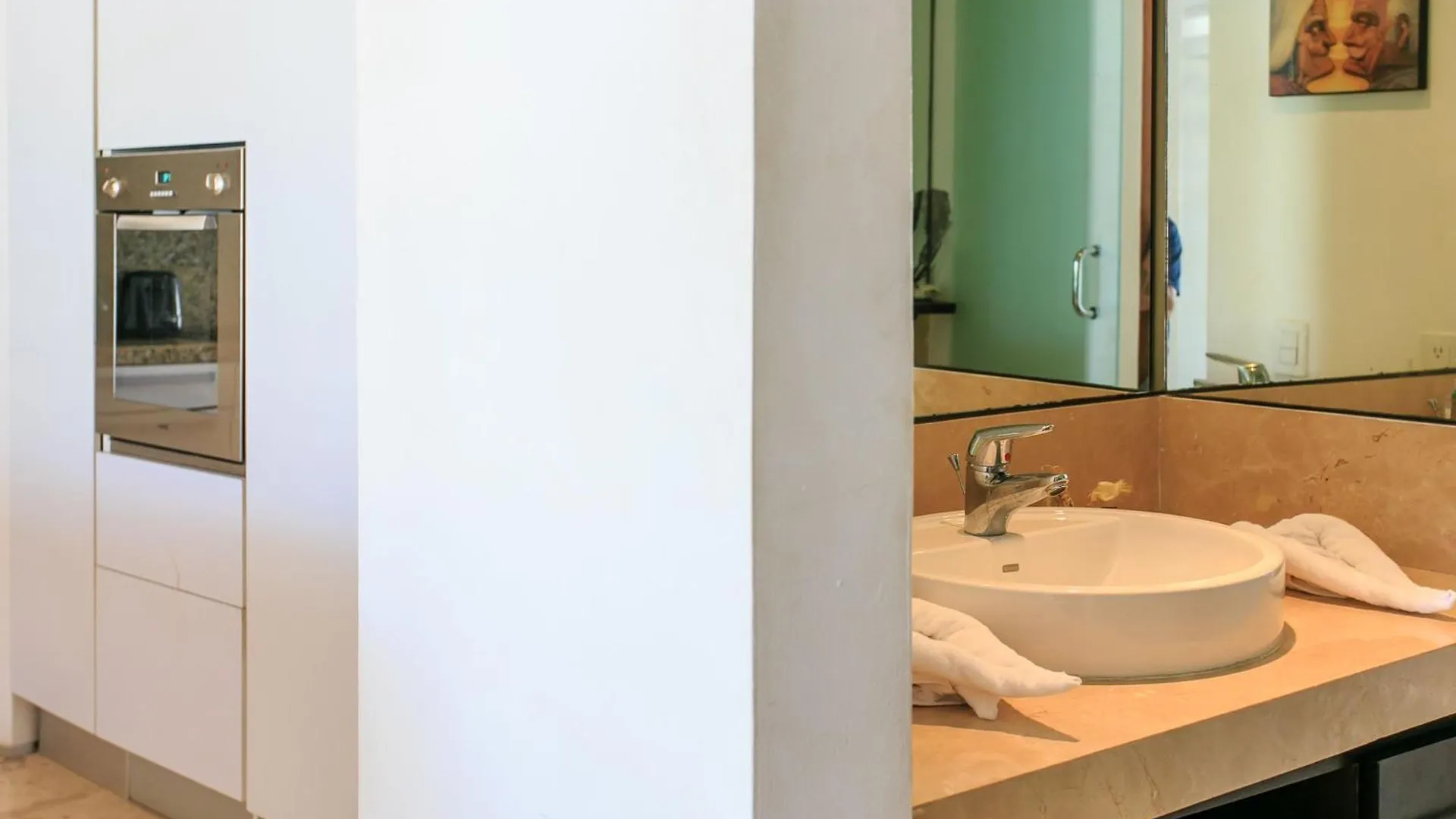 Lägenhet Spacious Magia Condo Steps To The Beach & 5Th Ave Playa del Carmen