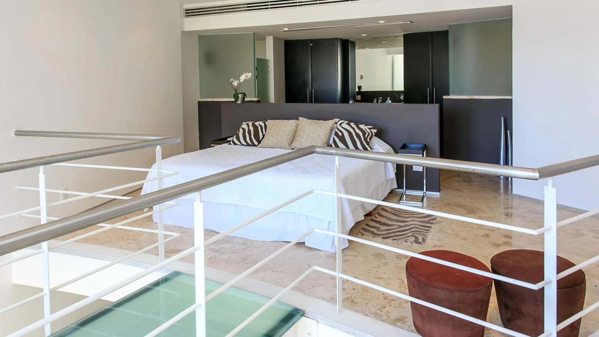 Lägenhet Spacious Magia Condo Steps To The Beach & 5Th Ave Playa del Carmen