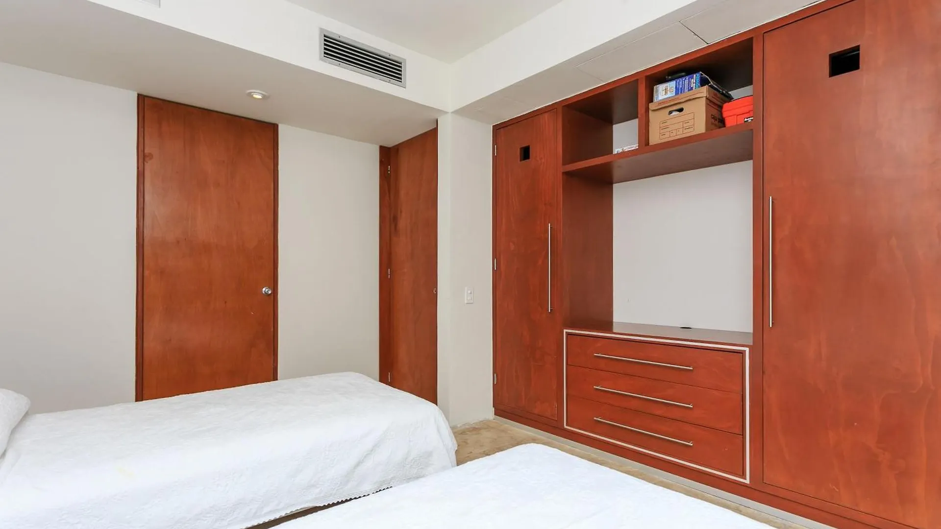 Spacious Magia Condo Steps To The Beach & 5Th Ave Playa del Carmen México